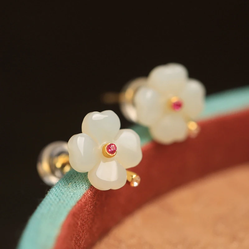 Fashion Imitation Jade Lucky Four-Leaf Clover Stud Earrings For Women Girls Delicate Retro Design Earrings Party Jewelry Gift