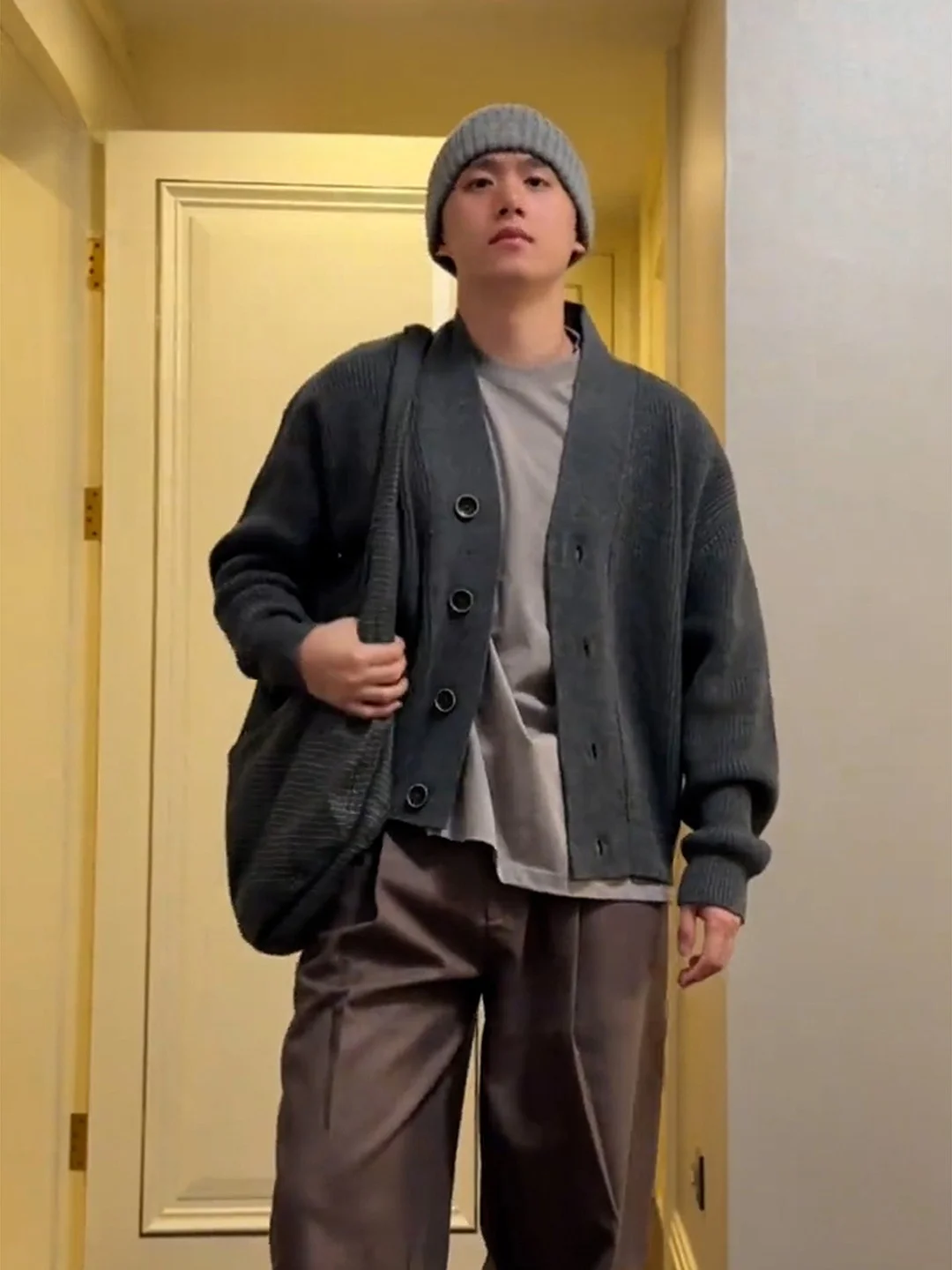 

ay Knitted Open Cardigan Men's Spring Autumn American Retro Lazy Sle V-ne Sweater Loose Top Men Casual Sle Cotton 00%