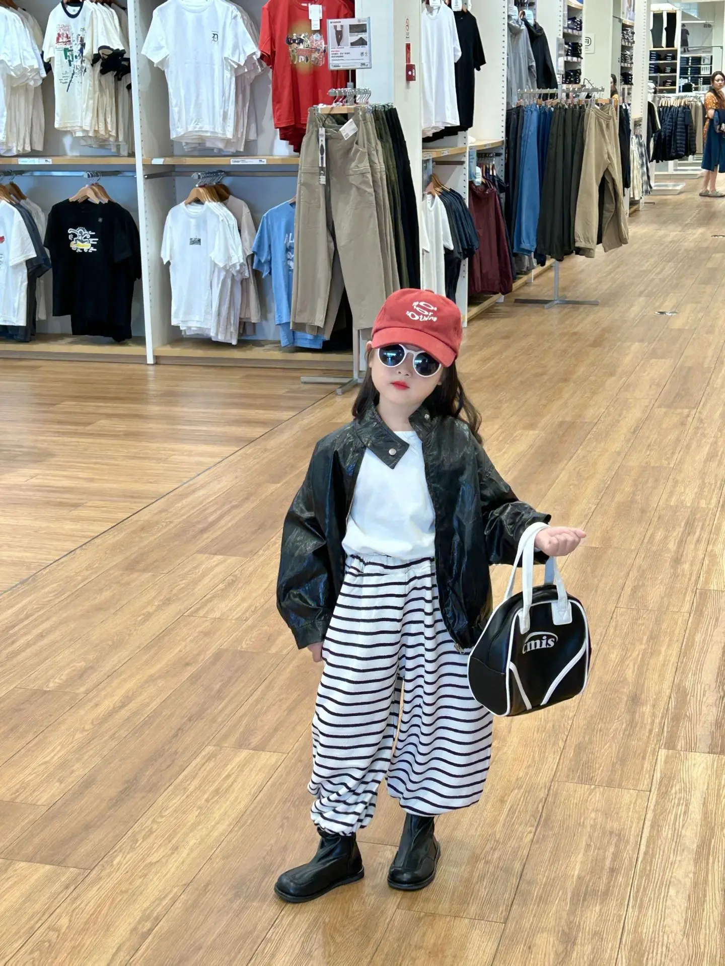 Cappotto da ragazza 2024 autunno nuovi vestiti per bambini stile coreano ragazzi e ragazze moda moto in pelle casual semplice quotidiano