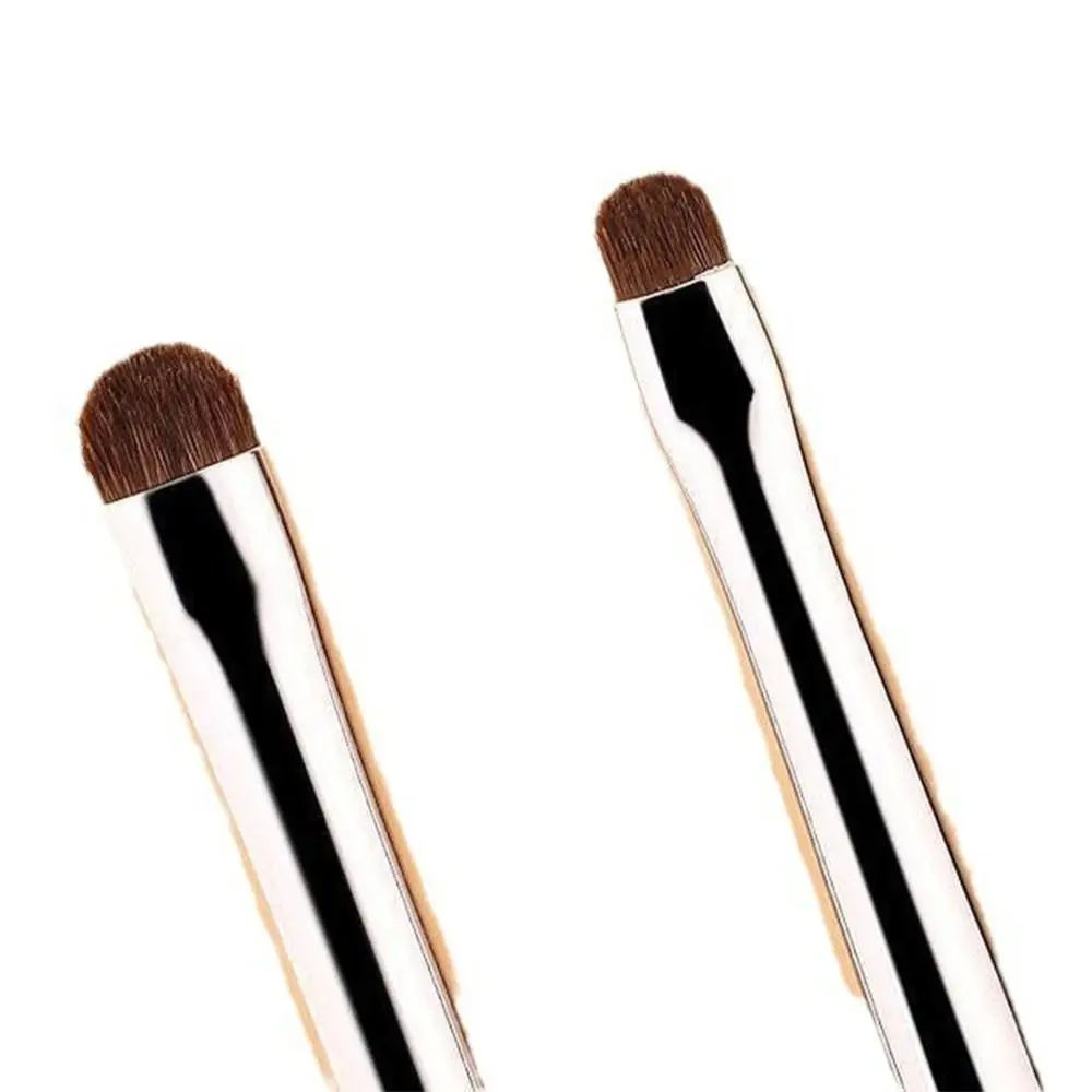 Weicher Augen-Make-up-Pinsel mit Kunststoffgriff, kleiner konischer Pinsel zum Highlighten von Lidschatten/Sleeping Silkworms/Auftragen unter den Augen