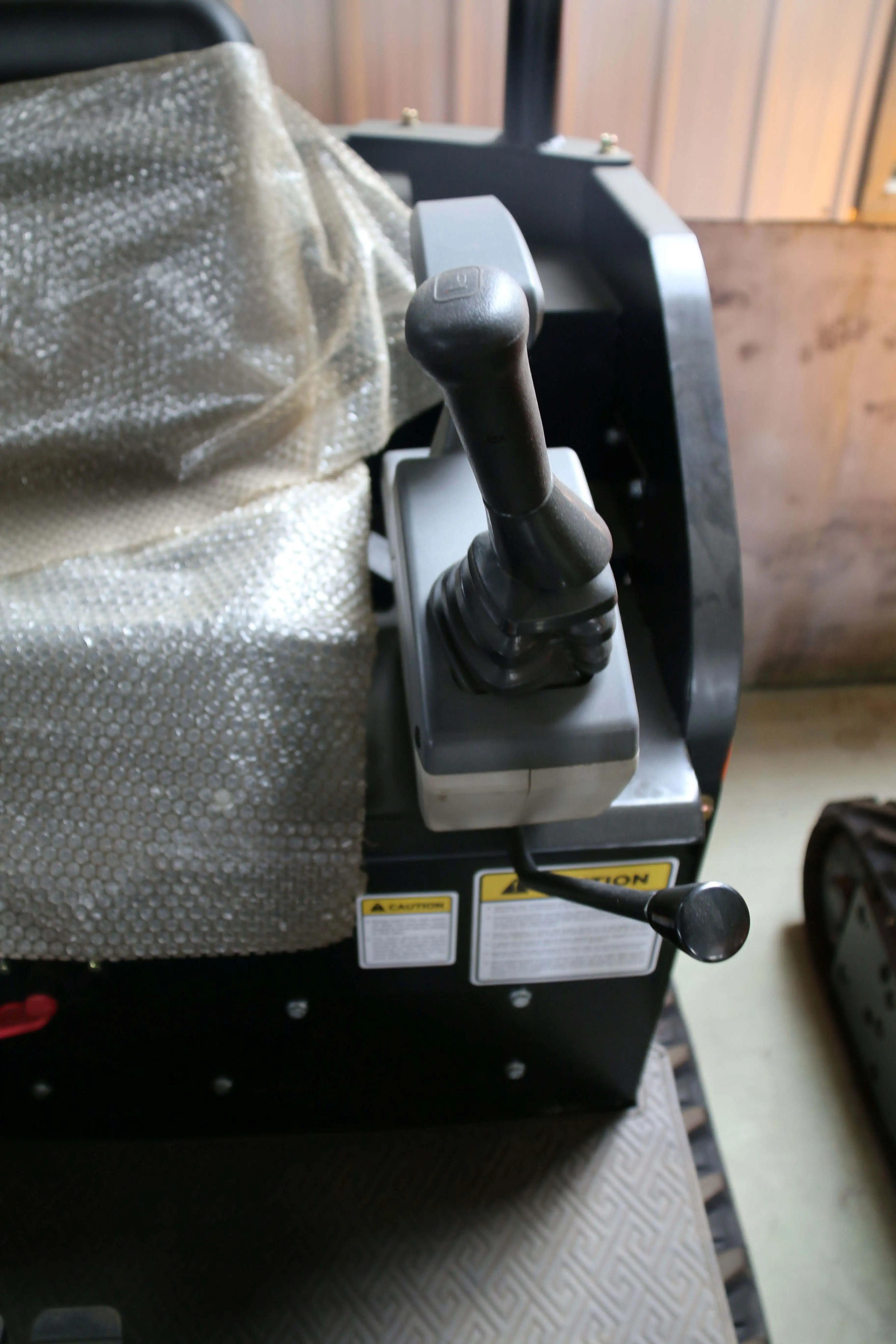 고효율, 저에너지 소비 및 저연료 소비를 갖춘 신형 크롤러 굴삭기