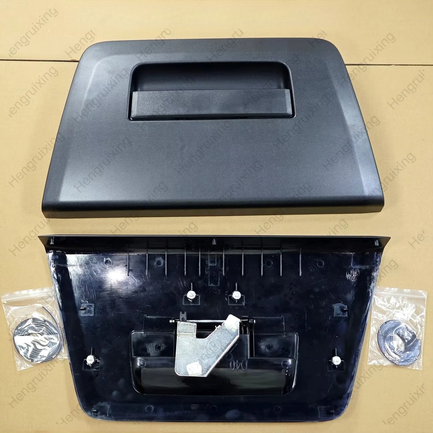 Auto Parts Black Tailgate Door Handle Cover No Key Hole 90606-EB705  90606-EB705 for  Navara D40 2005-2015