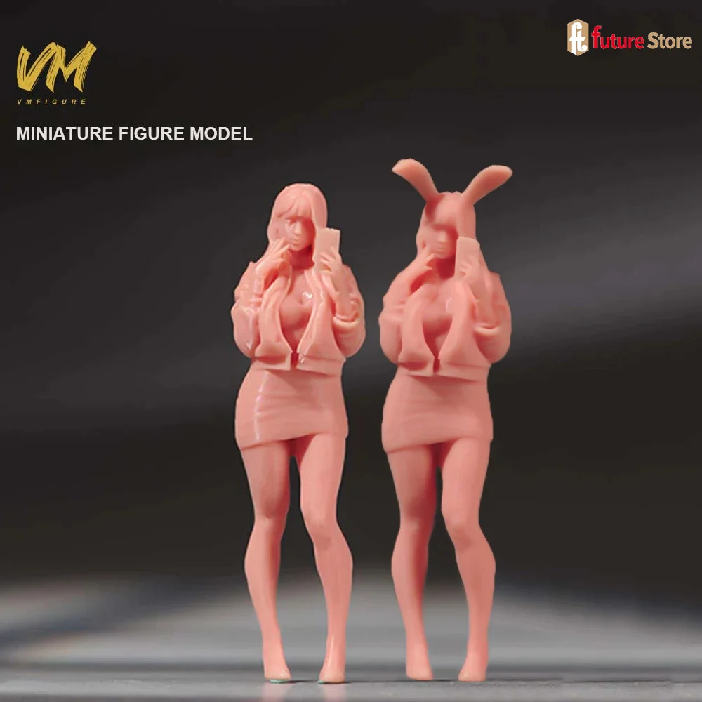 Miniature Figure 1/87 1/64 1/43 1/24 1/18 Girls Take Photo Diorama Doll Creative Street Scene Props Resin Model Decor Crafts