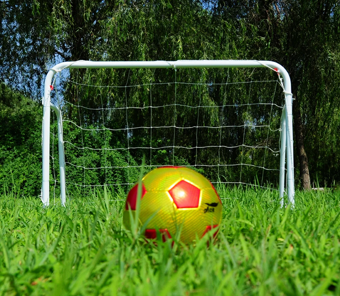 Mini porta de futebol portátil personalizada dobrável com estrutura de alumínio de 1,5 m
