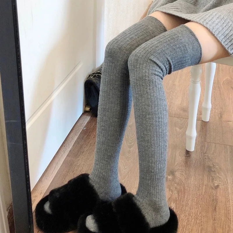 Medias sexis hasta el muslo para mujer, calcetines por encima de la rodilla a rayas para otoño e invierno, bonitos calcetines de punto doble para mujer, muy elásticos que combinan con todo