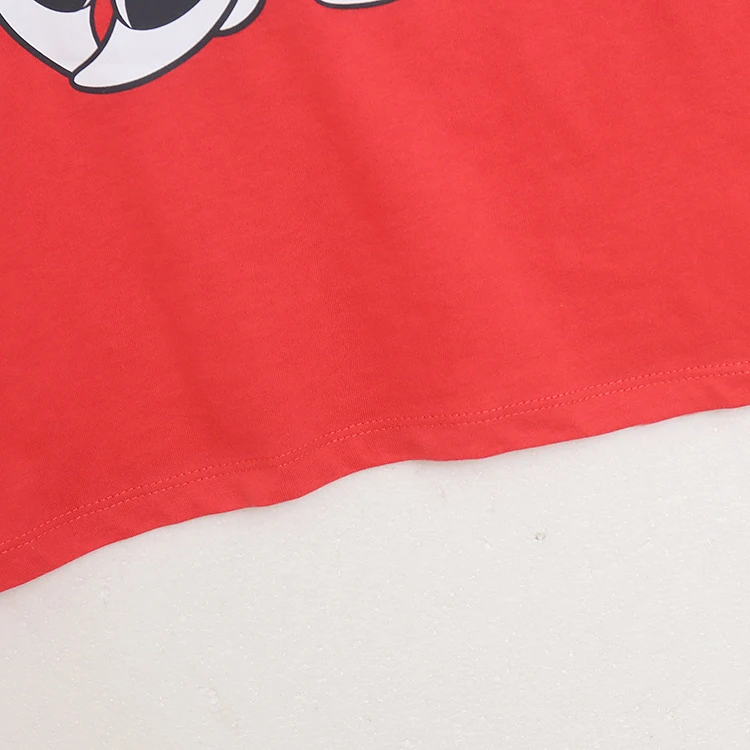 ديزني 2025 كارتون احتفالي لطيف قصير الأكمام تي شيرت ، رقيقة فضفاضة لينة مريحة مشرق أعلى المرأة عارضة صبي وفتاة