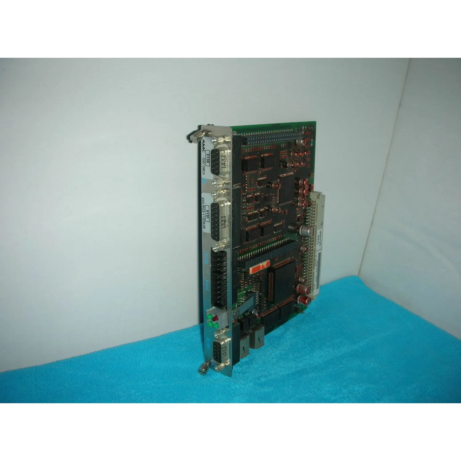 

KW-R03-1150528/AE-R03-202