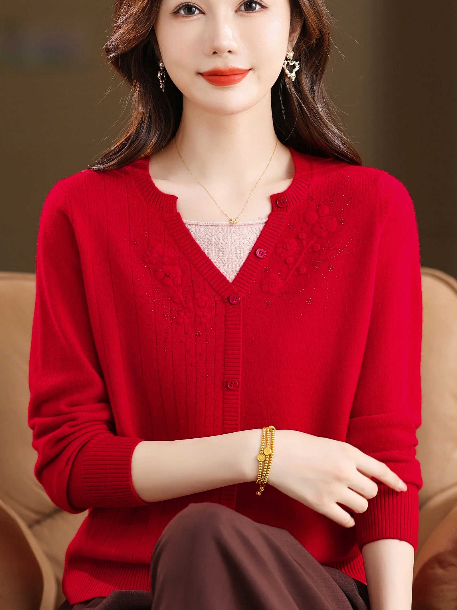 

Комплект из двух предметов: свитер из чистой шерсти с V-образным вырезом и цветочным узором, осенне-зимний, женский, повседневный, свободный крой