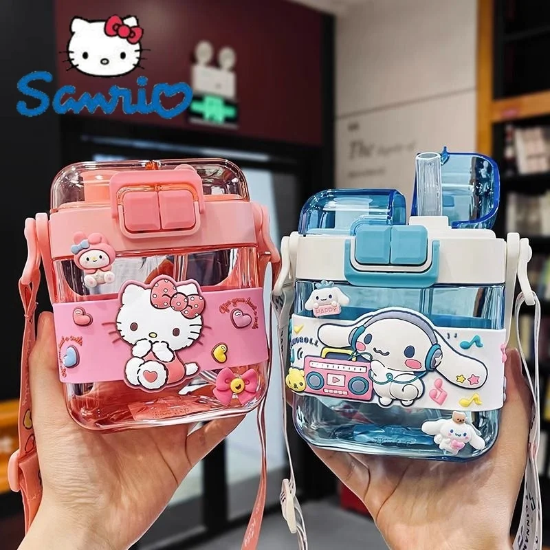 

600ml Sanrio Large Capacity Water Bottle Kawaii Hello Kitty Kuromi Cinnamoroll Clear Plastic Kettle With Straw Portable Cup Gift