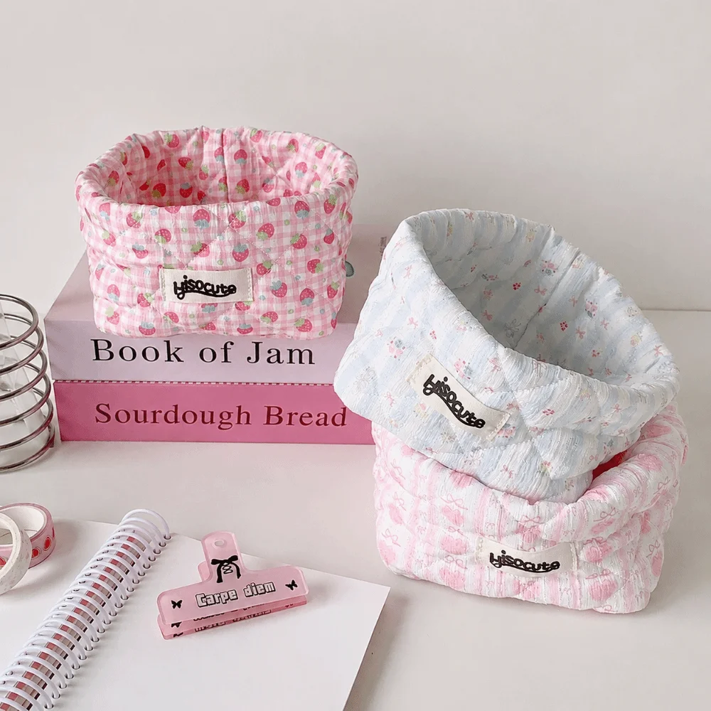 Quilted Fabric Desktop Storage Basket Large Capacity Floral Strawberry Print Desktop Organizer Foldable Fabric Storage Bin