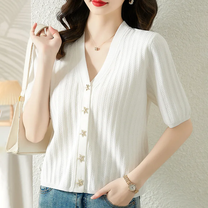 

2024 Women's Ice Silk Knitted Short Sleeve Sweater Summer New Summer White V-neck Sweater