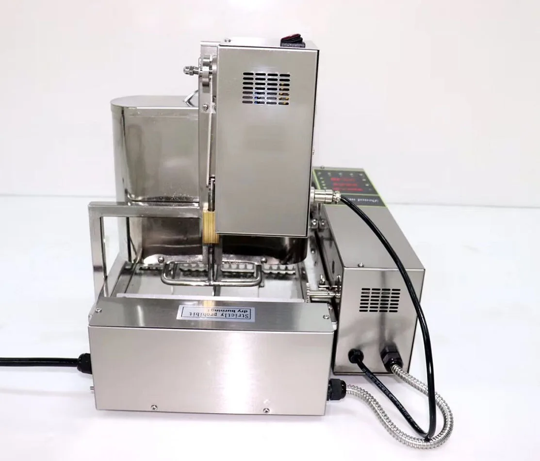 800-1000 pcs /hr doughnuts 2000W Computer Control Electric Heating Automatic Donut Making Machine Auto Donut Fryer Machine