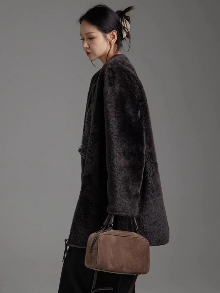 เสื้อโค้ทขนแกะเมอริโนแท้สุดหรูสำหรับผู้หญิง ประจำปี 2025 รุ่นใหม่ เรียบง่าย คอทรงโอ ความยาวปานกลาง ทำจากหนังแท้และขนสัตว์แท้