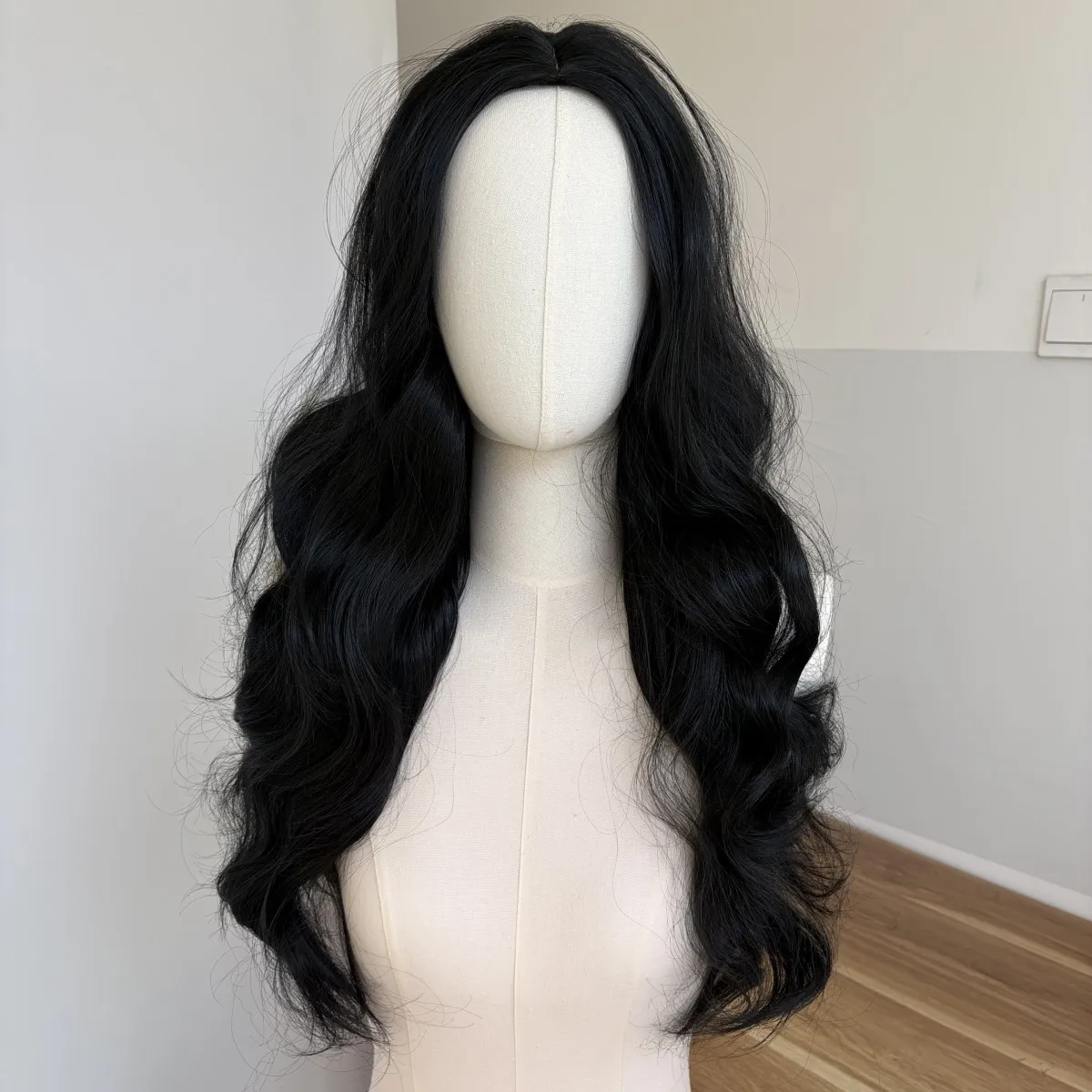 

Heat Resistant Synthetic Hair Cosplay Party Wigs Long Wavy Off black