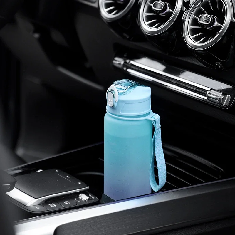 750 ミリリットルステッチわら水ボトル環境に優しいプラスチックウォーターカップポータブルフィットネスシェーカードリンクボトルケトル旅行オフィス水差し