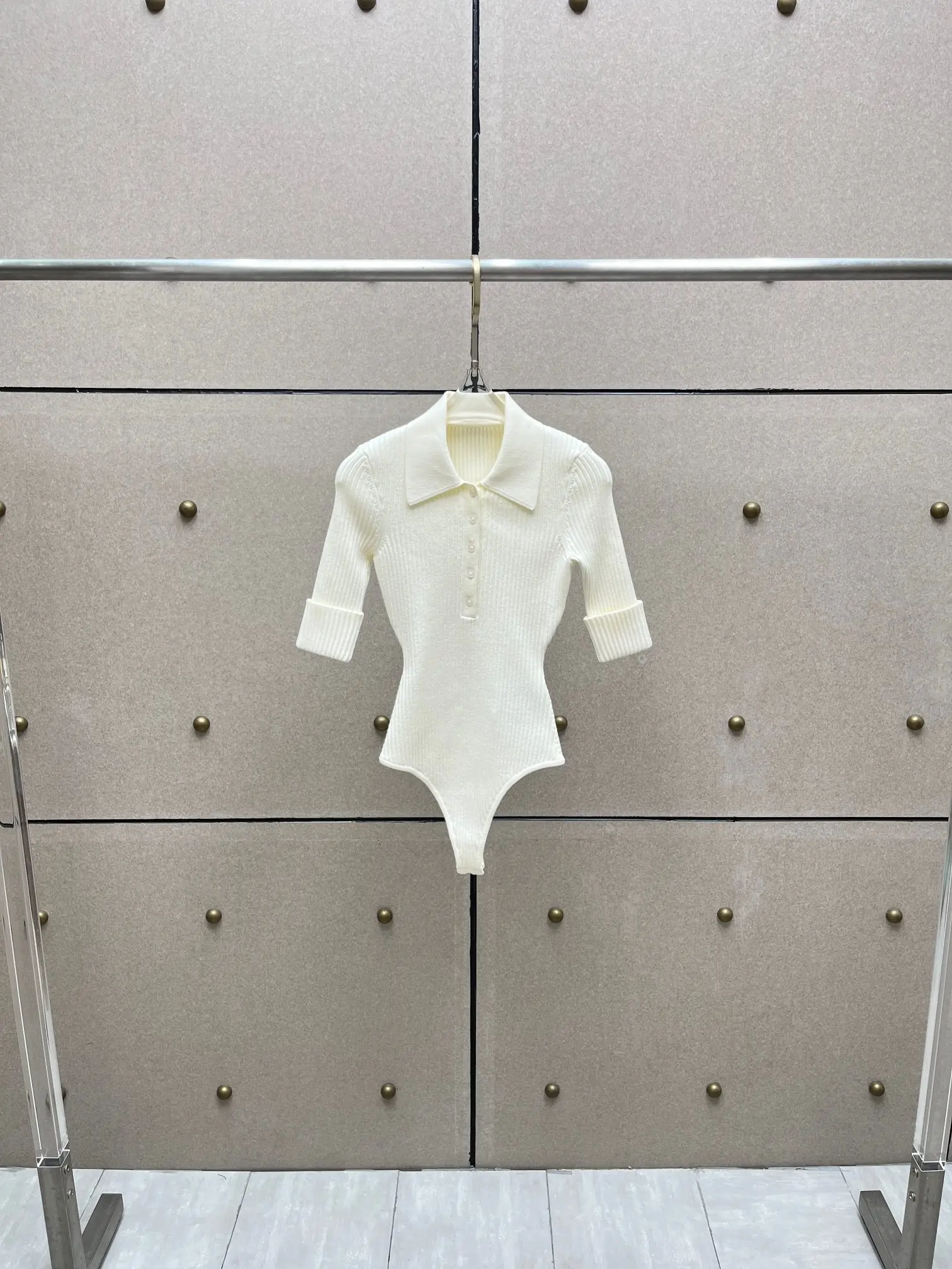 

2025ss, летняя роскошная модная женская повседневная новая трикотажная тонкая футболка, топы на бретелях, женская шикарная футболка, 2 цвета Gdnz 11.01