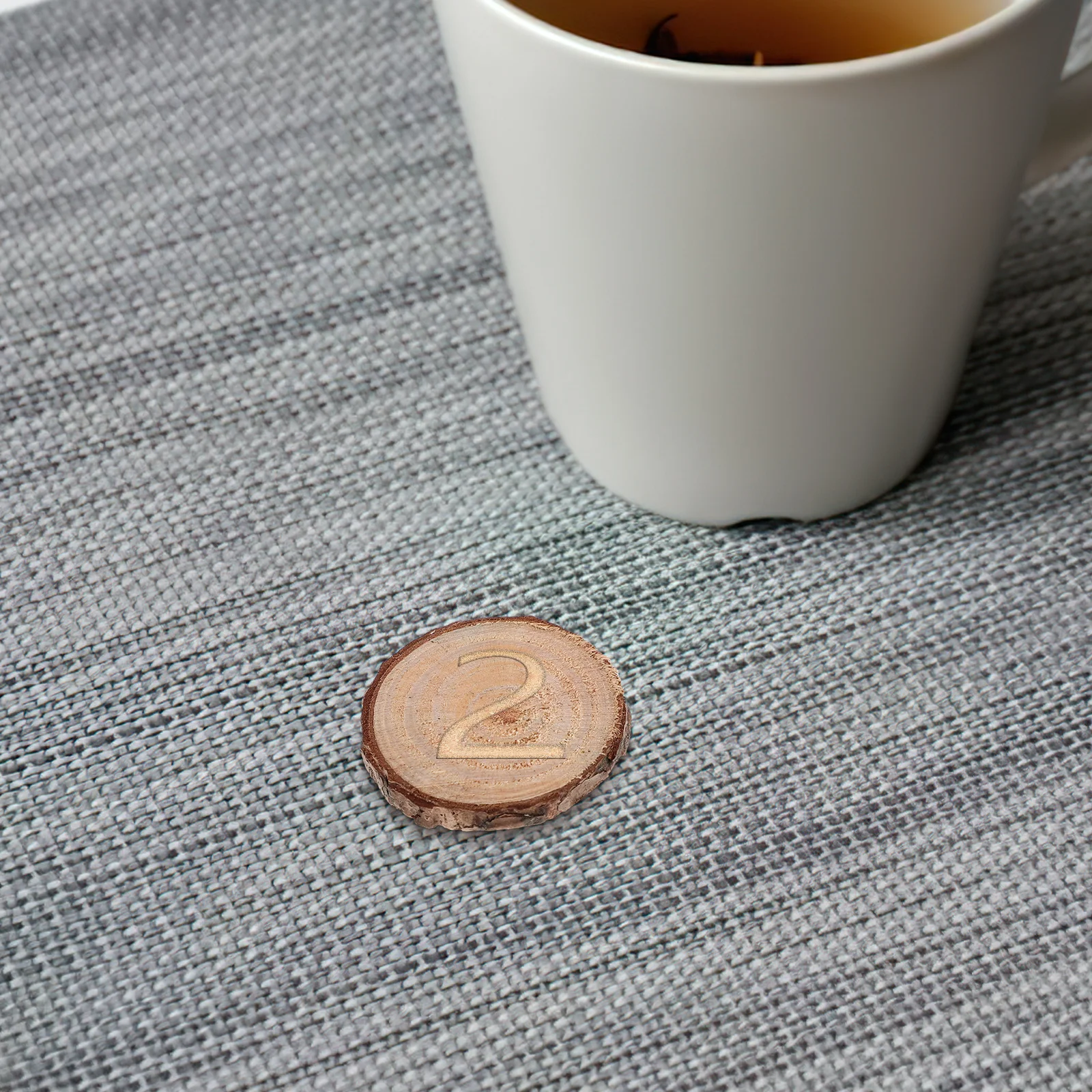 

100Pcs Round Wood Piece Prop Small Size 1-3cm Wedding Photo Prop DIY Craft Materials Rustic Table Number Mini Log Slices