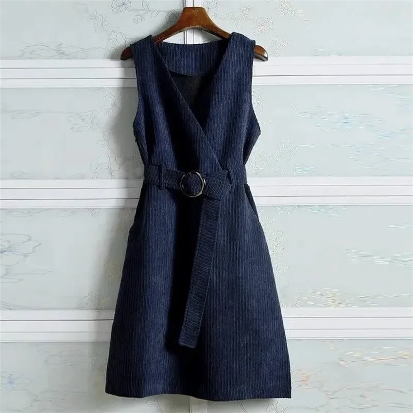 

Gowyimmes 2025 New Autumn Winter Slim Women Corduroy Vest Women's V-neck Sahes Vests Lady Sleeveless Jacket Coat Outwear PD1821