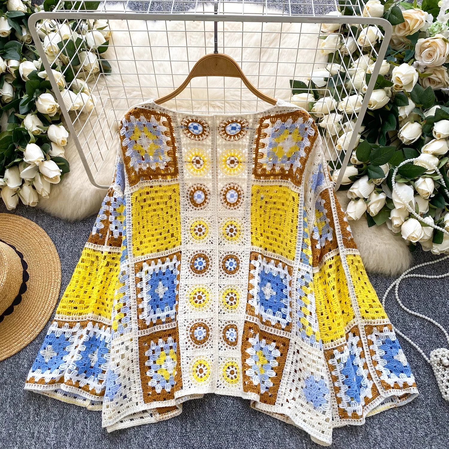 2025 Cárdigan de estilo festivo de primavera y otoño para mujer, chaqueta chal de punto de ganchillo hueca informal bohemia para playa