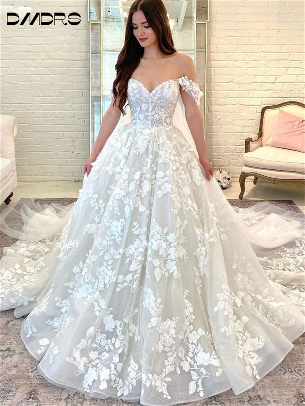 Affascinante abito da sposa con spalle scoperte Abito da sposa romantico con applicazioni in pizzo Elegante abito da sposa in tulle Abiti da sposa