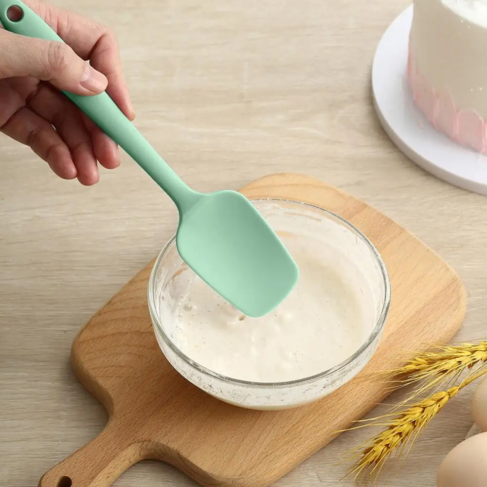 Silicone Kitchen Tool Non-stick Silicone Spatula with Non-slip Handle Hanging Hole Heat Resistant Baking Tool for Kitchen