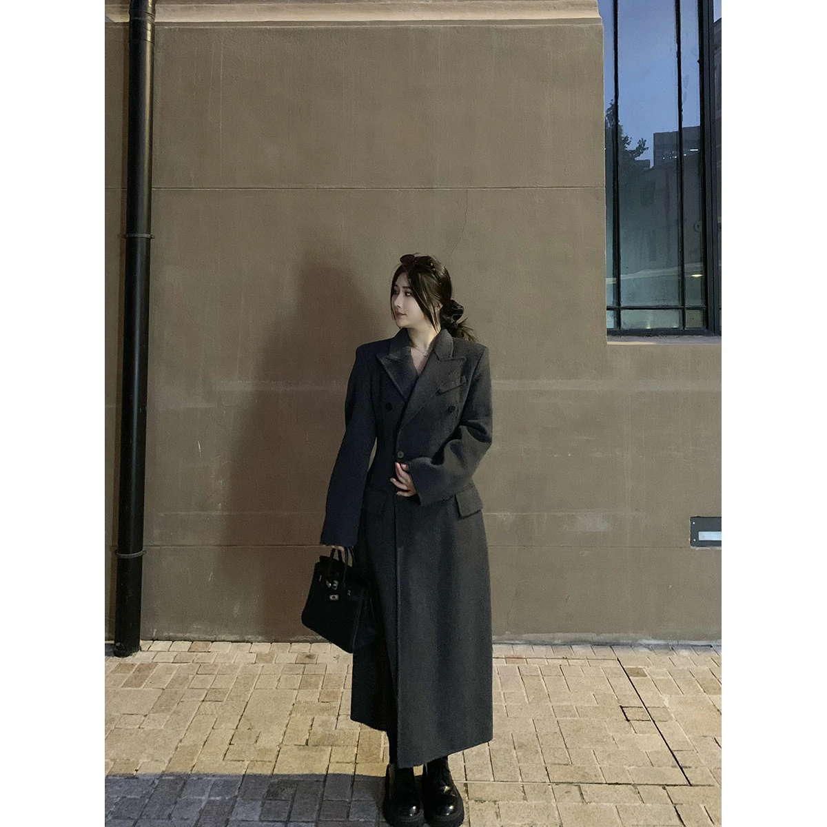 

ChubbyGirl Long Woolen Coat with Waist-Cinching Flip Collar Padded oulder Women's Premium Faion Winter Outerwear