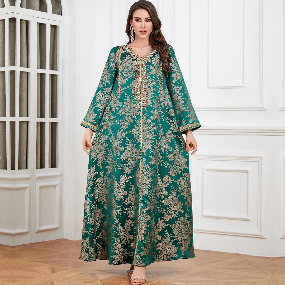 New Luxury Jacquard Woman Evening Dress Dubai Beaded Abaya Embroidered Kaftan