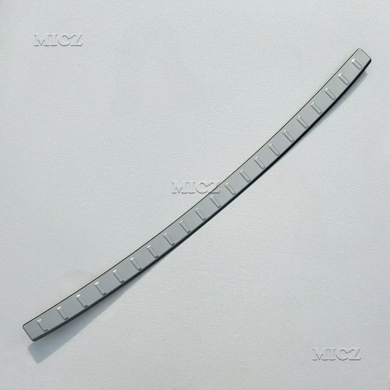 

2018 - 2025 Rear Bumper Protector Trunk Rear Guard Tread Plate Trim For Volvo XC60 Car Accessories Car Styling Stainless Steel