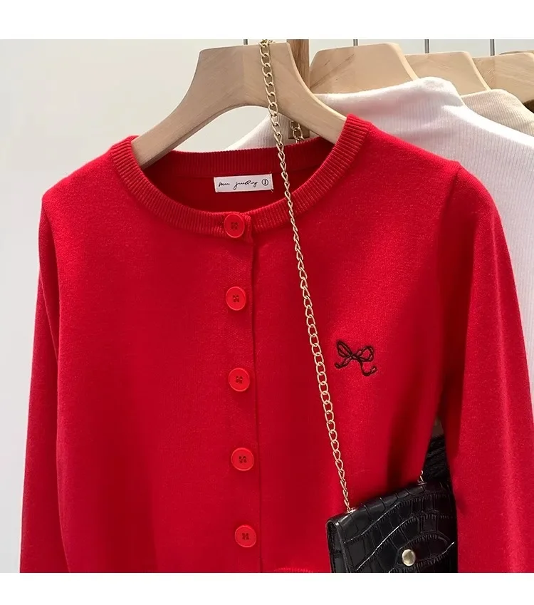 2026 Herbst Winter Damen Pullover Bestickter Schmeichelnder Strick Damen Cardigan Koreanisch Schick Einzigartiges Design Strickpullover Oberbekleidung Top – Detail 6