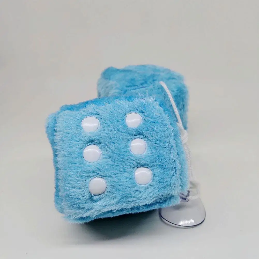 Grandi capelli lunghi Stampa a caldo Dot Dice Peluche Cubo Ciondolo Ornamento per auto Setaccio Anime Accessori per la decorazione dell'auto Ciondolo automatico