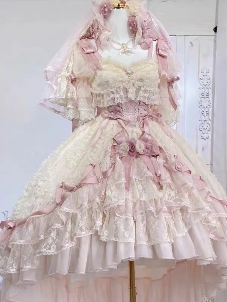 

Elegant fashionable and stylish banquets theme dress