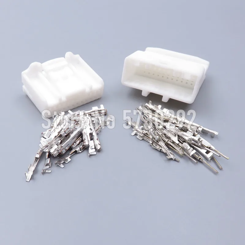 24P 1473413-1 1318917-1 Car Audio Navigation Rearview Wiring Harness Plug Automotive Socket Connector
