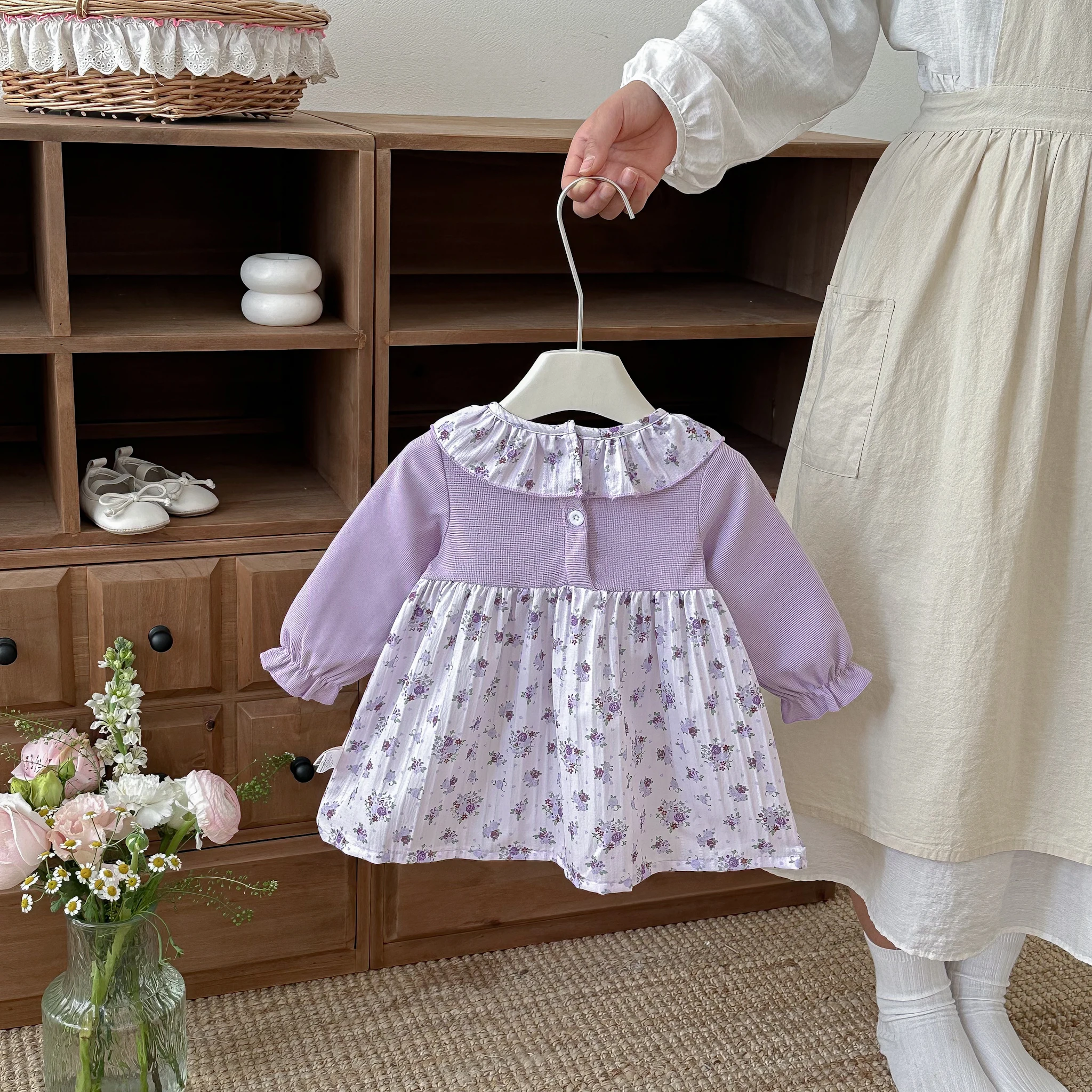 Chic and Cute Long-Sleeve Outerwear Dress for baby Girls, Elegant Korean-Style Princess Skirt for Spring and Autumn
