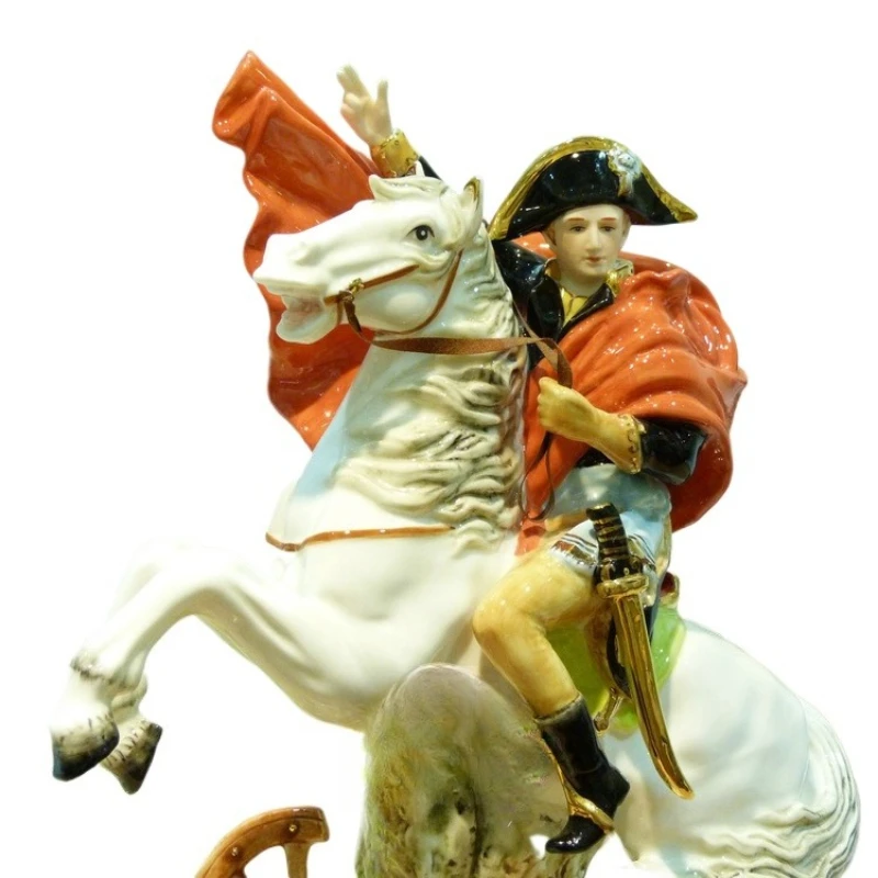 

High-grade European ceramic handicrafts Office desktop Living room entrance Screen cabinet ornament Accessories Napoleon