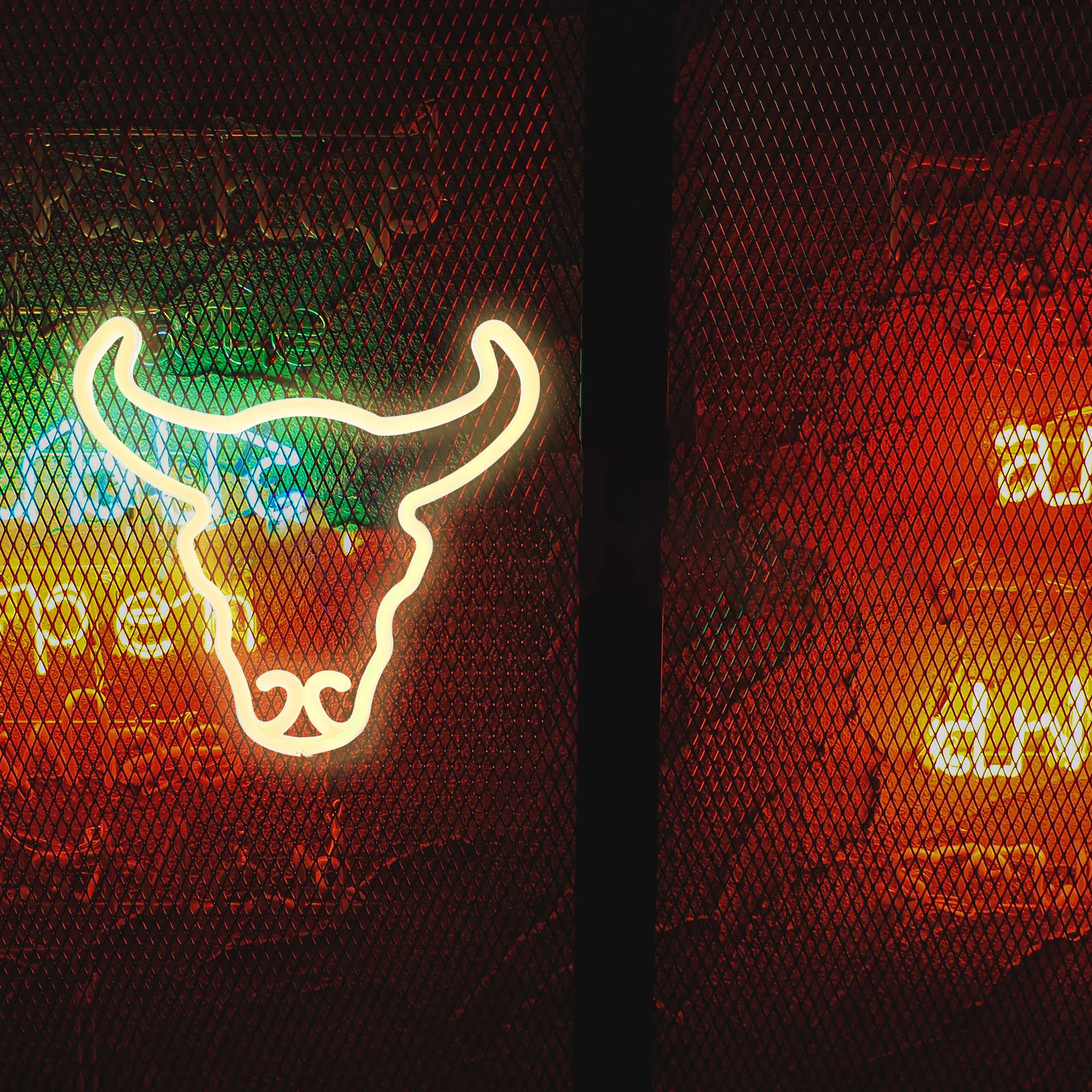 

Bull Head LED Neon Light Cool Unique Design Decorative USB Powered Simple Structure Easy Operation Wall Party Kids