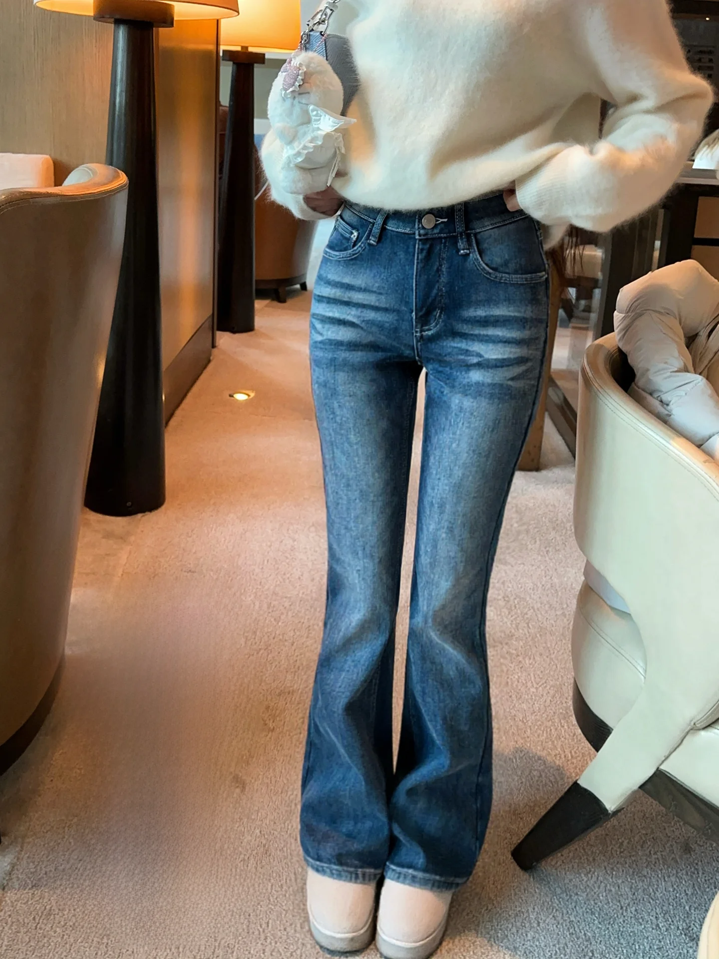 

Джинсы Fce с расклешенным низом, для повседневной носки, зимние, женские, из высокоэластичного хлопка, на молнии, средней мягкости, синие