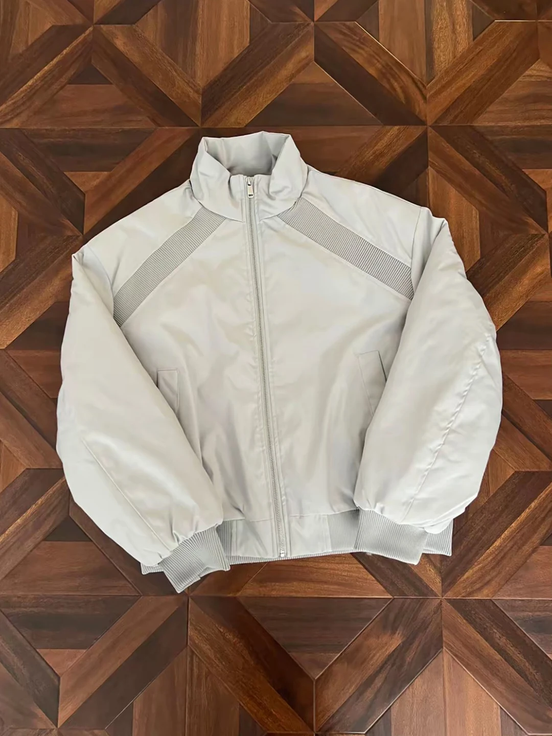 

Утепленная хлопковая куртка-пилот для мужчин, зимняя, в американском стиле, с пэчворком, воротником-стойкой, теплая, повседневная, с длинными рукавами, приталенного кроя