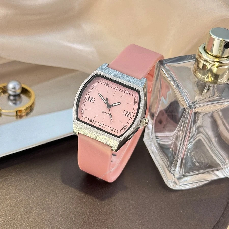 Женские силиконовые шелковистые новые кварцевые часы, повседневные кварцевые часы с силиконовым ремешком, спортивные наручные часы для мужчин, женщин, студентов