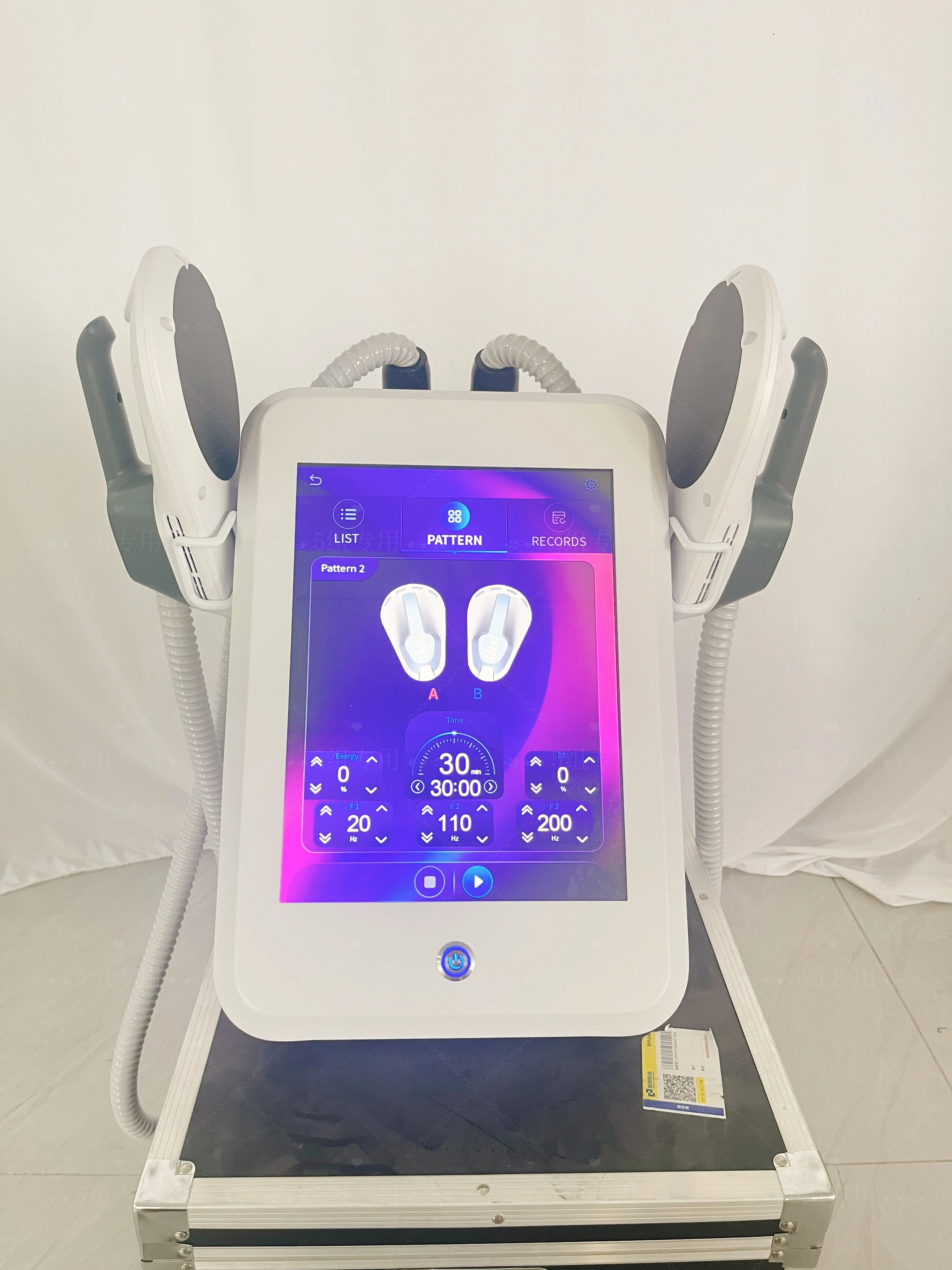 آلة محمولة 360 بقدرة 6500 وات RF 15T 200 هرتز - نحت الجسم ومحفز نمو العضلات وحرق الدهون