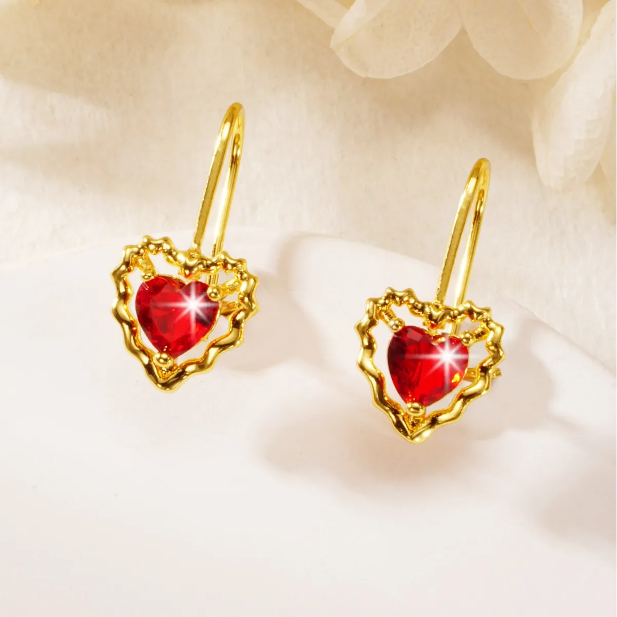 Huixing high-end sense diamond-encrusted love stud earrings women's light luxury Vietnamese sand gold heart-shaped earrings luxu