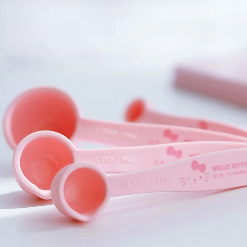 Hello Kitty printed measuring spoon set cute cartoon kitchen baking spoon for daily use with double-sided scale for cooking view 6