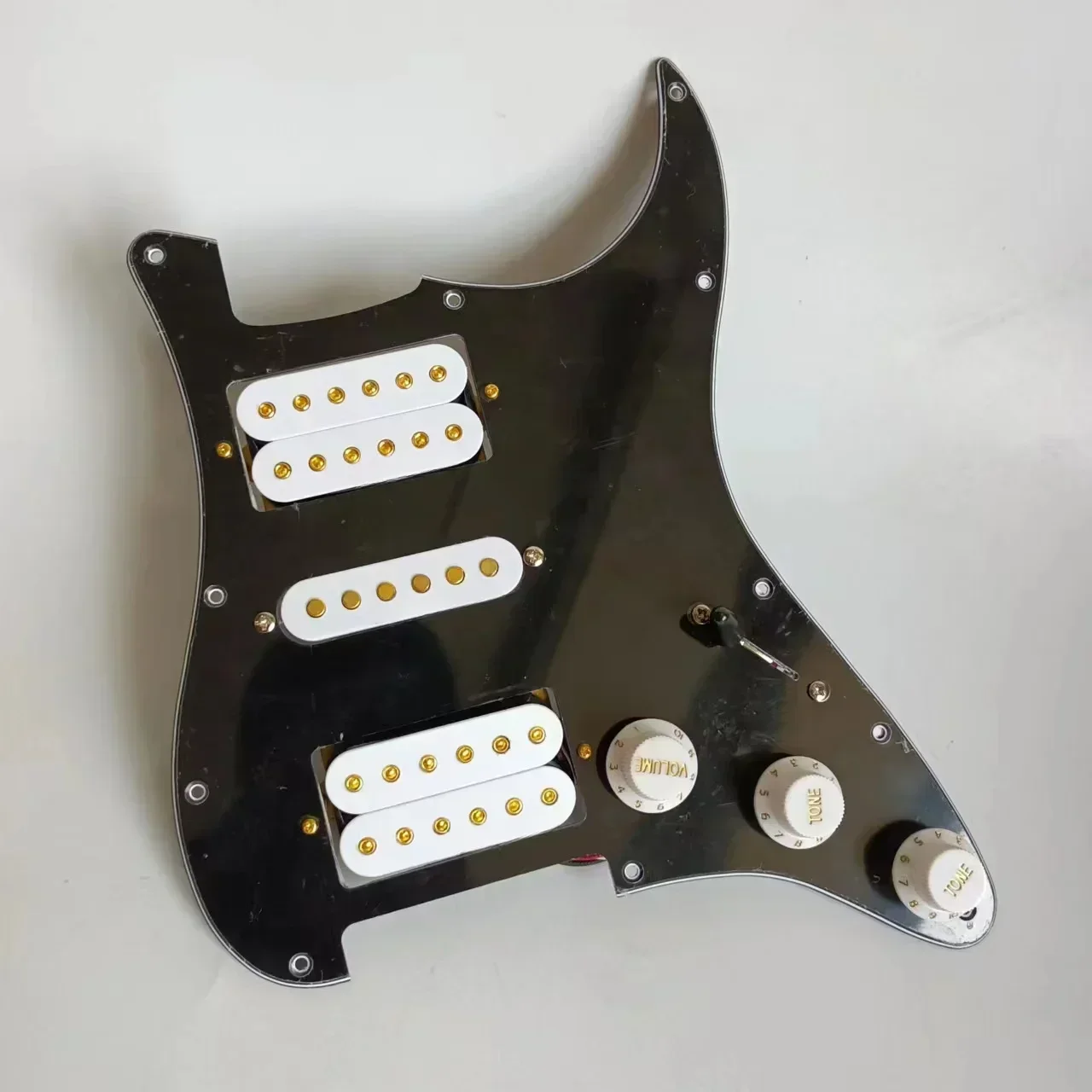 

Guitar Prewired Loaded ST Pickguard With HSH White Humbucker Pickups Set Coil Splitting Switch For ST Electric Guitar