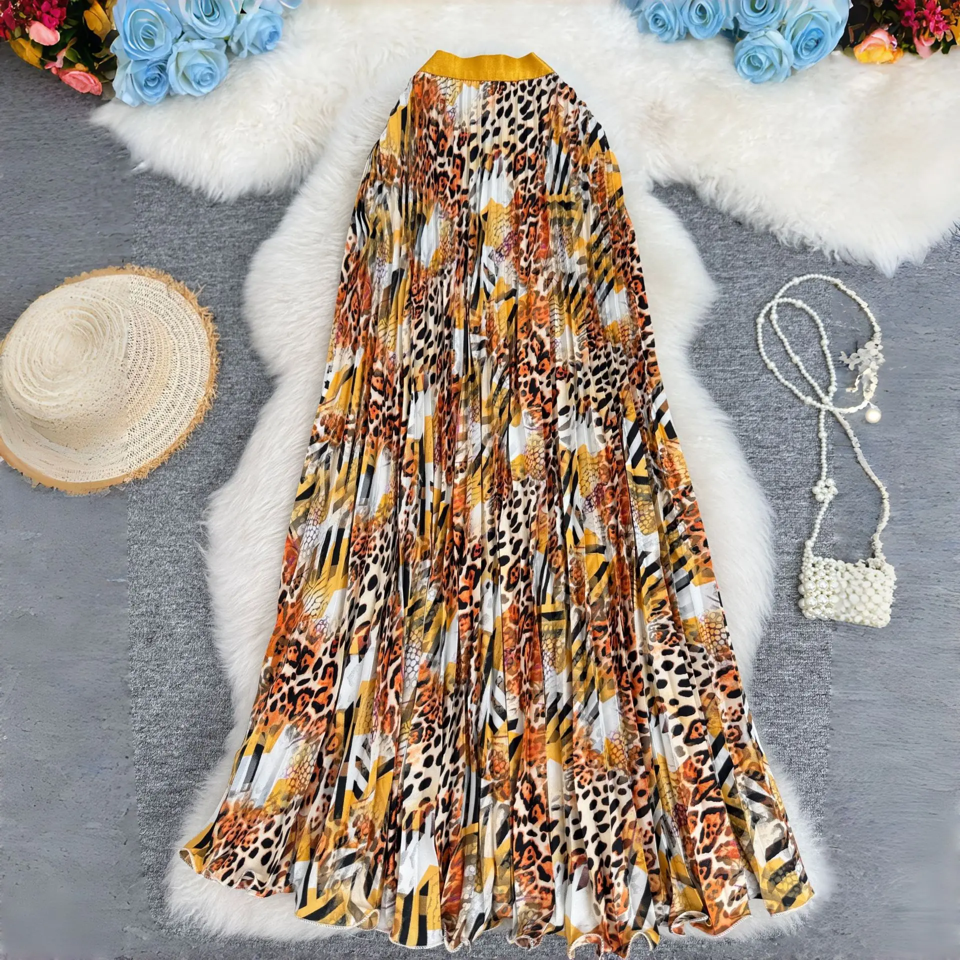 Elegant Commuter Cloud Leopard Print Pleated Long Skirt Versatile Holiday Style Classical Design Polyester Fabric Loose Fit