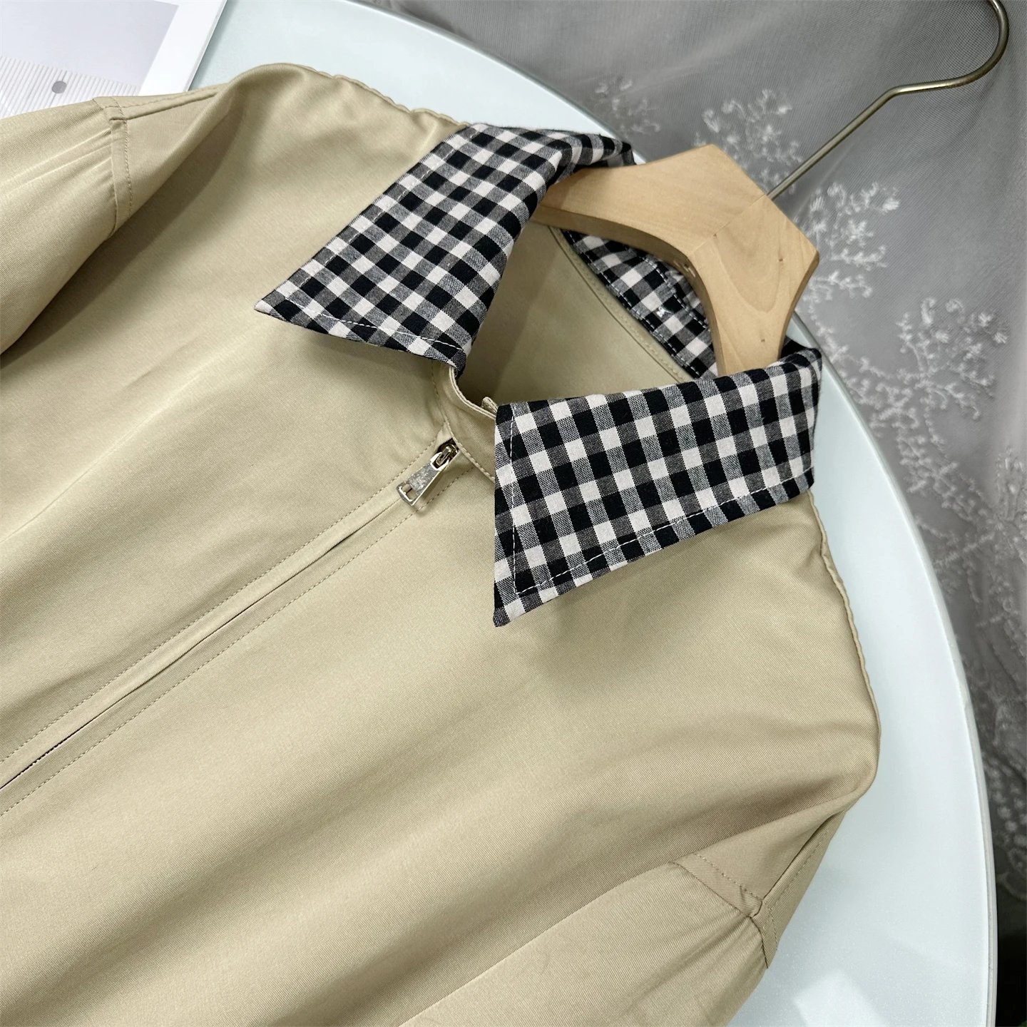 Barnes Style Retro Plaid Detachable Collar Short Jacket Women's Loose Fit Spring 2026 Fashion Outerwear Zipper Closure