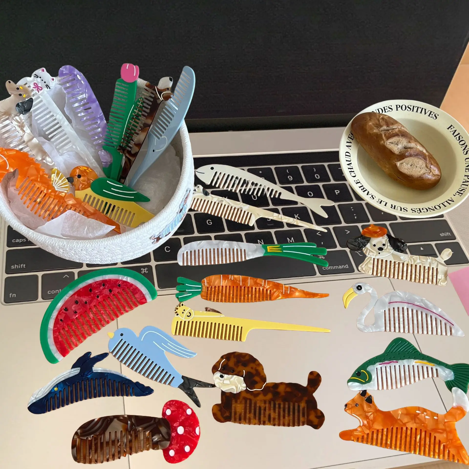 

1PC New Acetate Hair Comb Wide Tooth Detangling Comb Cute Dog Swan Design Luxury Gift Quality Hair Brush