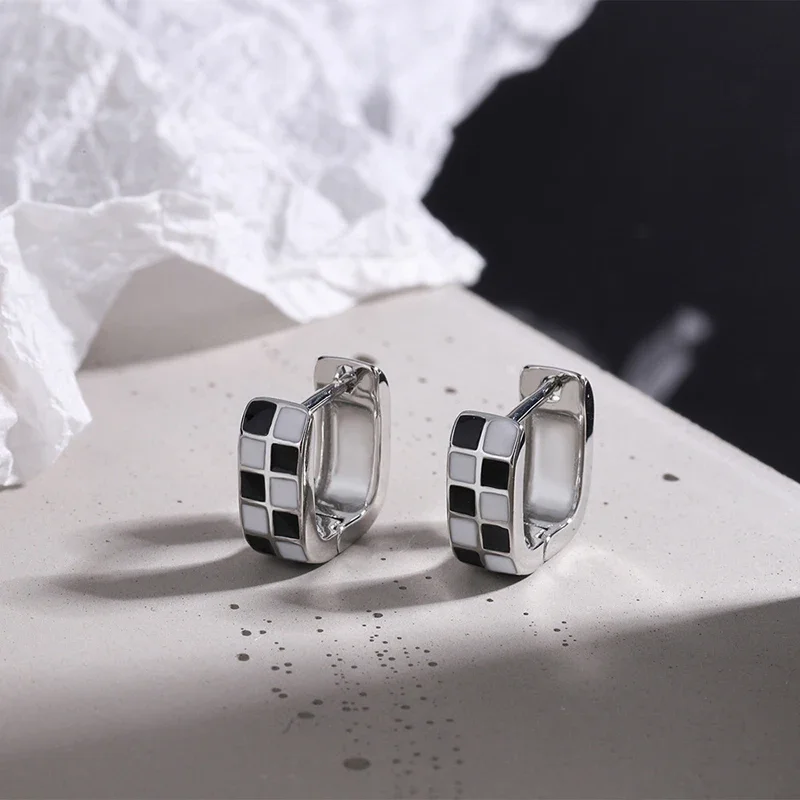 New Black White Drip Glaze Checkered Heart-shaped Pendant Hoop Earring  Retro Simple GeometricTrendy Piercing Pendientes Jewelry