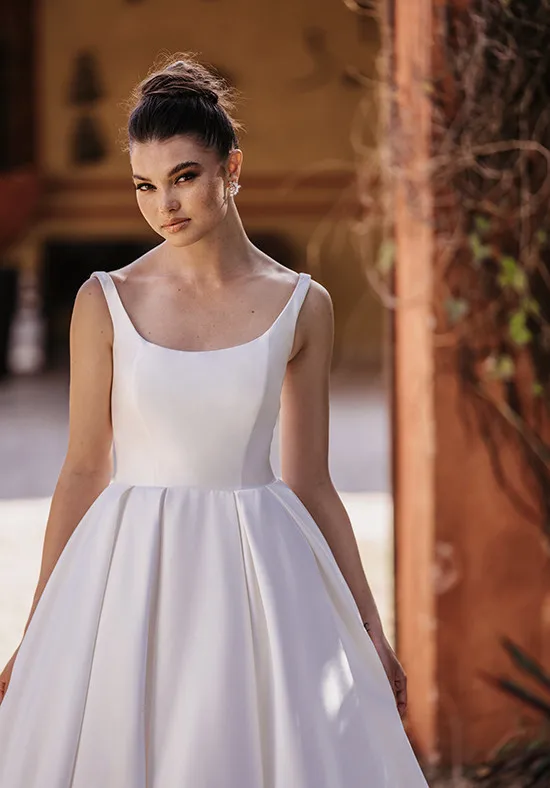 Abito da sposa semplice con spalline sottili abito da sposa minimalista modesto con scollo a barchetta bottone drappeggiato con abito lungo da treno de Mariee