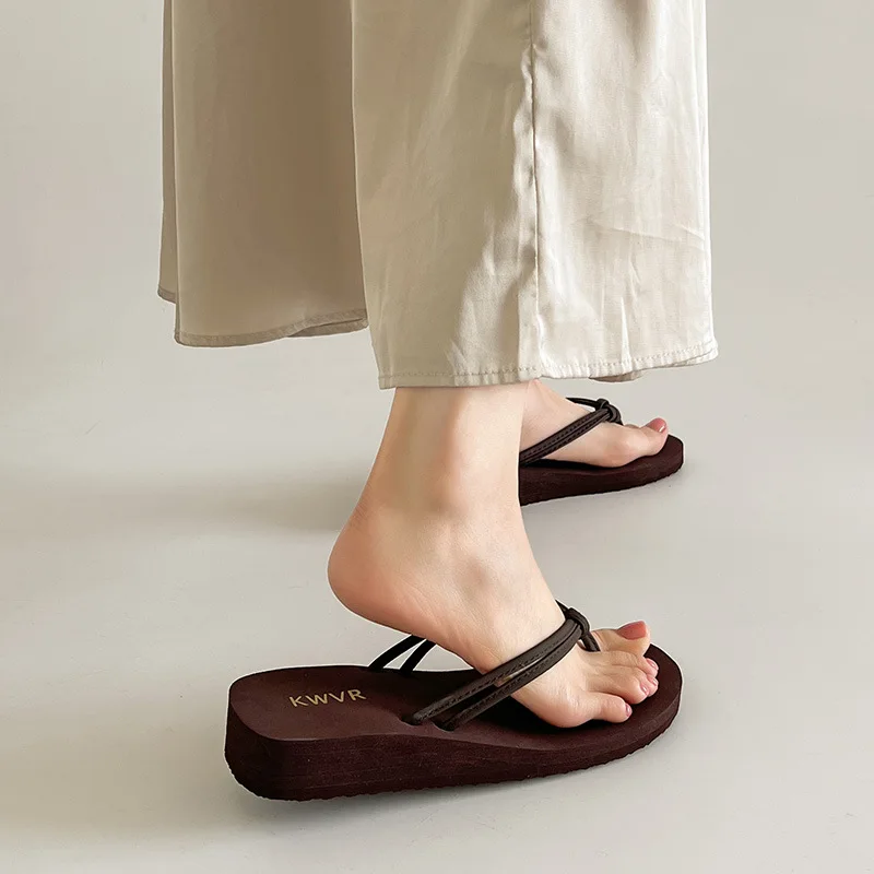 

Women Brown Flip Flops Summer Flat Thong Sandals Non Slip Beach Slippers Casual Outdoor Slides Ladies Daily Walking Shoes