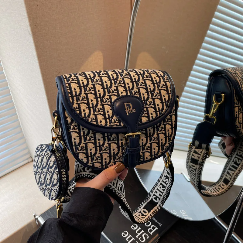 

2026 Women's Printed Shoulder Bag, Square Shape, Adjustable Strap, Vintage Pattern Style