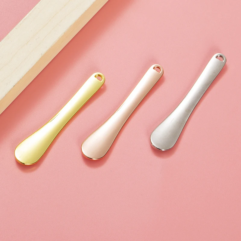 1pcs Metal Beauty Spoon Mini Cosmetic Spatula Curved Scoop Gold Silver Makeup Mask Cream Spoon Eye Cream Stick Beauty Scoop